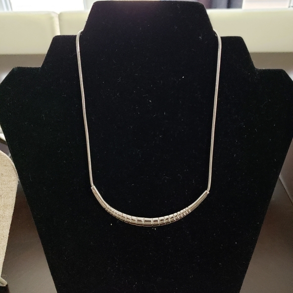 Jewelry - Picture 4 of 8